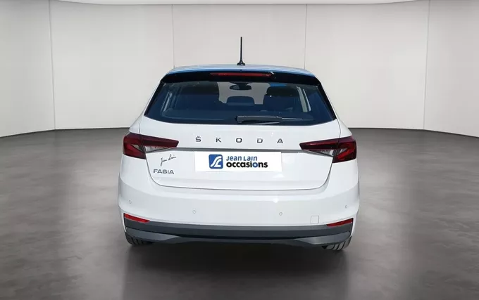 SKODA FABIA 1.0 MPI 80 ch BVM5 Ambition extérieur arrière 2131806
