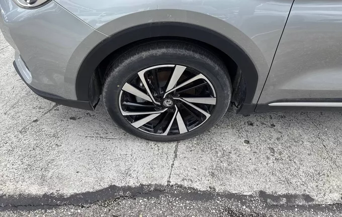 MG ZS 1.5 L Hybrid+ 197 ch Luxury photo 9 00000000000000000