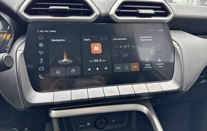 MG ZS 1.5 L Hybrid+ 197 ch Luxury photo 14 00000000000000000