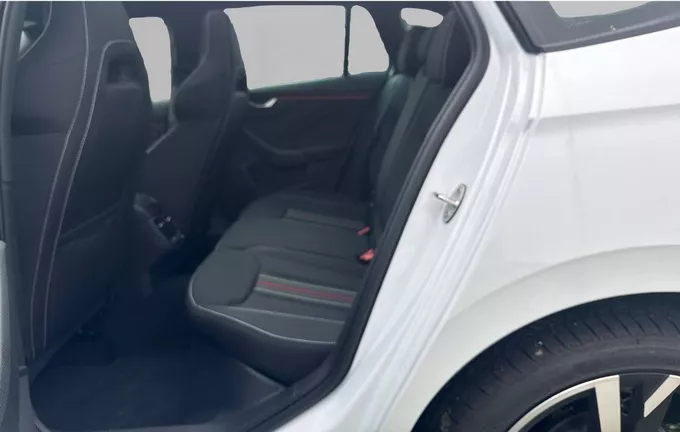 SKODA SCALA 1.0 TSI Evo 2 116 ch DSG7 Monte-Carlo extérieur arrière 9750