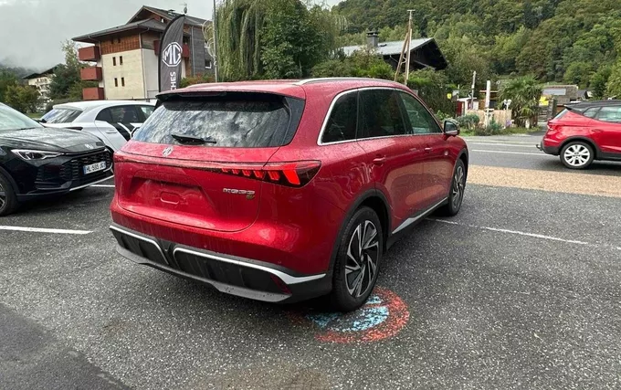 MG MGS6 EV MGS6 EV Luxury extérieur trois quart arrière droit 9911