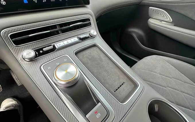 MG MGS6 EV MGS6 EV Luxury photo 13 9911