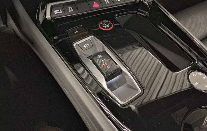 AUDI E-TRON GT 476 ch quattro Extended photo 13 2113382