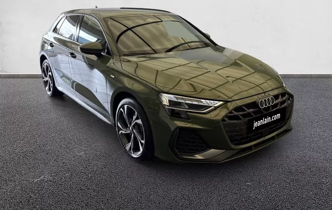 AUDI A3 Sportback TFSI e Hybride rechargeable 204 S tronic 6 S line extérieur trois quart avant droit 6049
