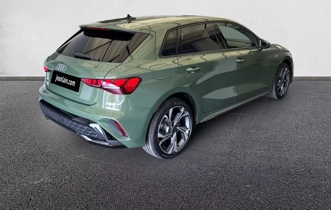 AUDI A3 Sportback TFSI e Hybride rechargeable 204 S tronic 6 S line extérieur trois quart arrière droit 6049