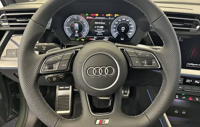 AUDI A3 Sportback TFSI e Hybride rechargeable 204 S tronic 6 S line photo 12 6049