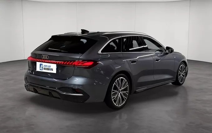 AUDI A5 Avant TDI Hybride 204 ch S tronic 7 Quattro S line extérieur trois quart arrière droit 2132175