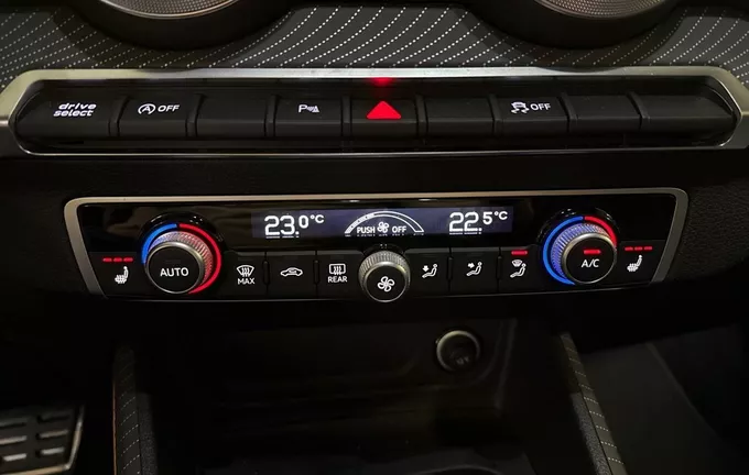 AUDI Q2 35 TFSI 150 S tronic 7 S line Plus photo 14 2126685