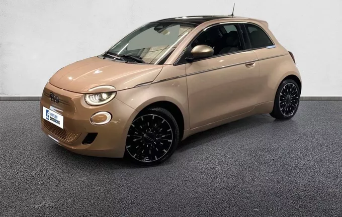 FIAT 500 3+1 e 118 ch Icône Plus extérieur trois quart avant gauche 2131603