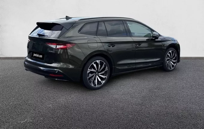 SKODA ENYAQ 85 Sportline extérieur trois quart arrière droit 4379