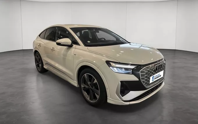AUDI Q4 E-TRON Sportback 40 204 ch 82 kWh S line extérieur trois quart avant droit 2132417