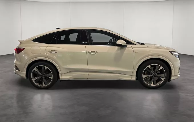 AUDI Q4 E-TRON Sportback 40 204 ch 82 kWh S line extérieur côté droit 2132417