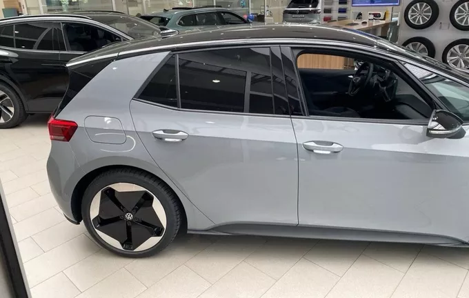 VOLKSWAGEN ID.3 204 ch Pro S Life Max extérieur trois quart arrière droit 6120