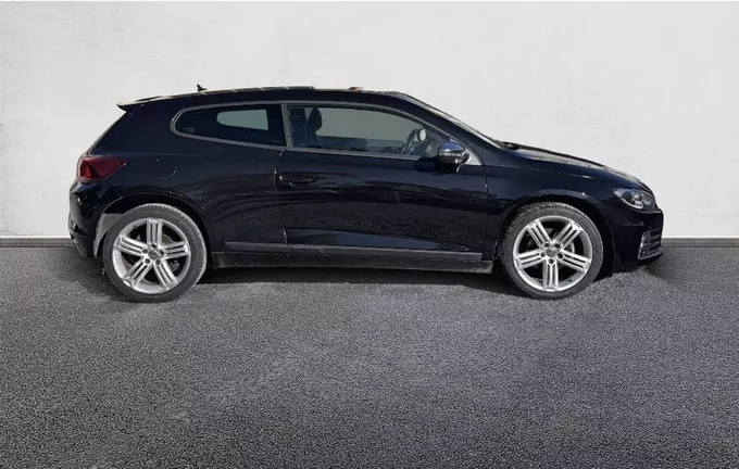 VOLKSWAGEN SCIROCCO 2.0 TDI 150 Série Limitée Sport Edition extérieur côté droit 551036