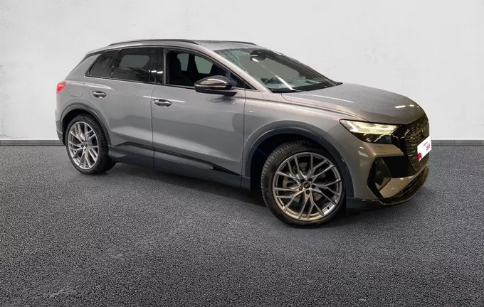 AUDI Q4 E-TRON 45 285 ch 82 kWh extérieur trois quart avant droit 2125511