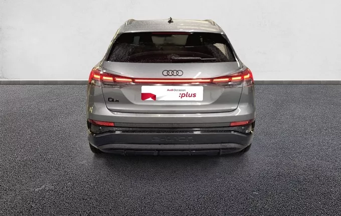 AUDI Q4 E-TRON 45 285 ch 82 kWh extérieur arrière 2125511