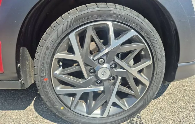 HYUNDAI KONA 1.6 GDi Hybrid Executive photo 9 13923