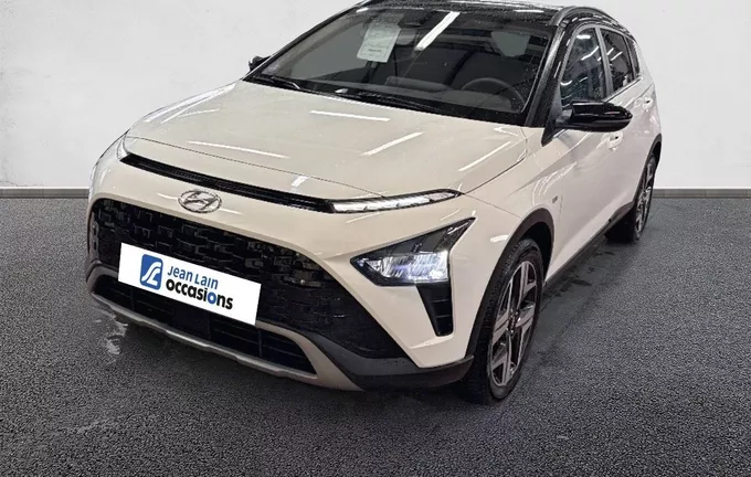 HYUNDAI BAYON 1.0 T-GDi 100 DCT-7 Hybrid 48V Executive extérieur trois quart avant gauche 13534