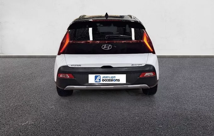 HYUNDAI BAYON 1.0 T-GDi 100 DCT-7 Hybrid 48V Executive extérieur arrière 13534