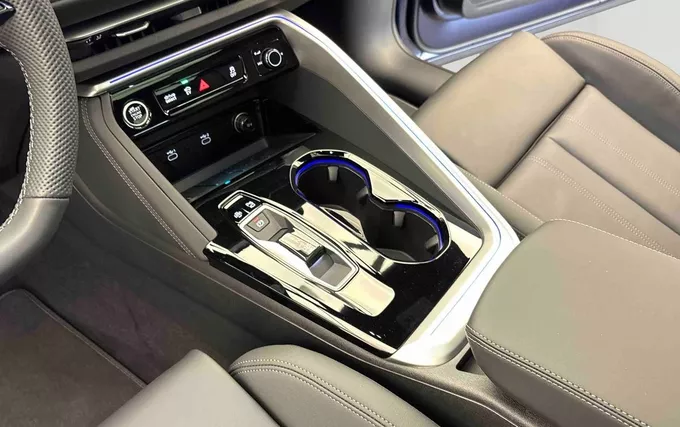 AUDI Q5 e-hybrid 299 ch S tronic 7 Quattro S line photo 14 5748