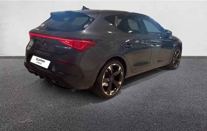 CUPRA LEON 1.5 eTSI 150 ch DSG7 V extérieur avant 2130698