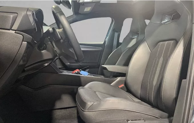 CUPRA LEON 1.5 eTSI 150 ch DSG7 V extérieur trois quart arrière droit 2130698