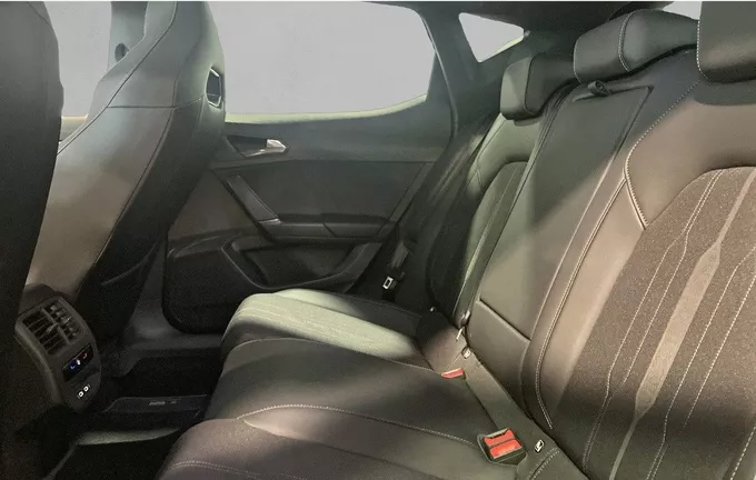 CUPRA LEON 1.5 eTSI 150 ch DSG7 V extérieur arrière 2130698