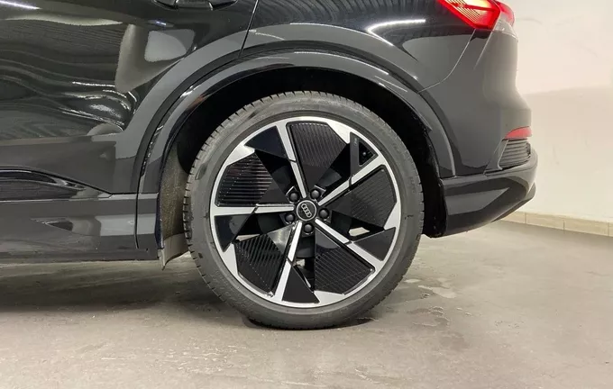 AUDI Q4 E-TRON 45 285 ch 82 kWh S line photo 9 2127388