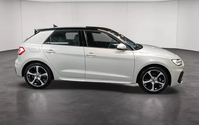 AUDI A1 Sportback 30 TFSI 116 ch S tronic 7 S Line extérieur côté droit 2132724