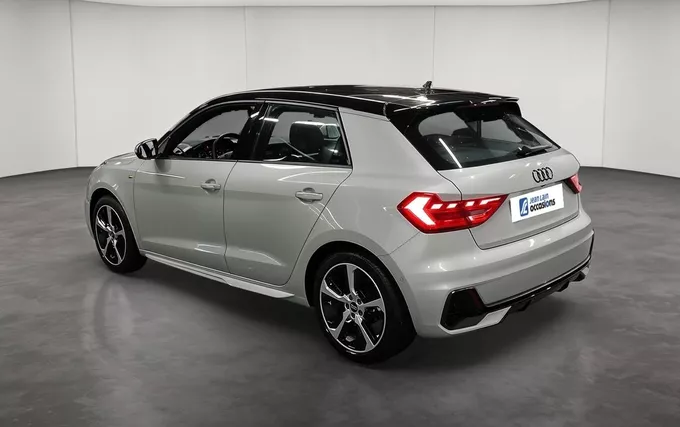 AUDI A1 Sportback 30 TFSI 116 ch S tronic 7 S Line extérieur trois quart arrière gauche 2132724