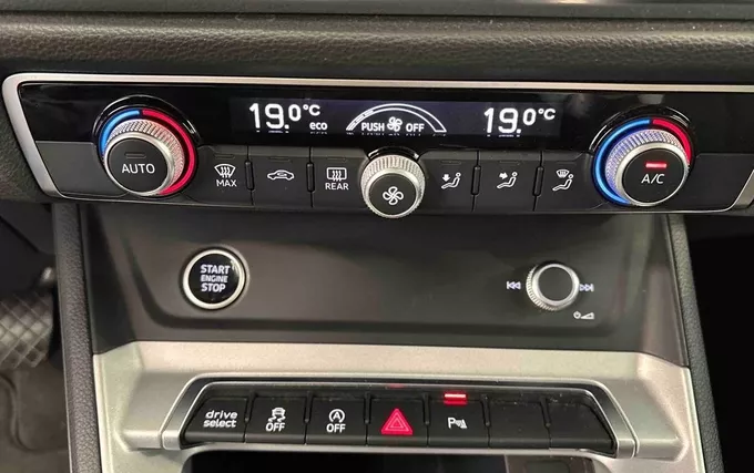 AUDI Q3 35 TFSI 150 ch S tronic 7 Design photo 14 2132745