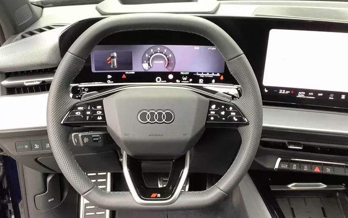 AUDI Q3 Sportback TFSI 150 ch Hybride S tronic 7 S line photo 12 5562