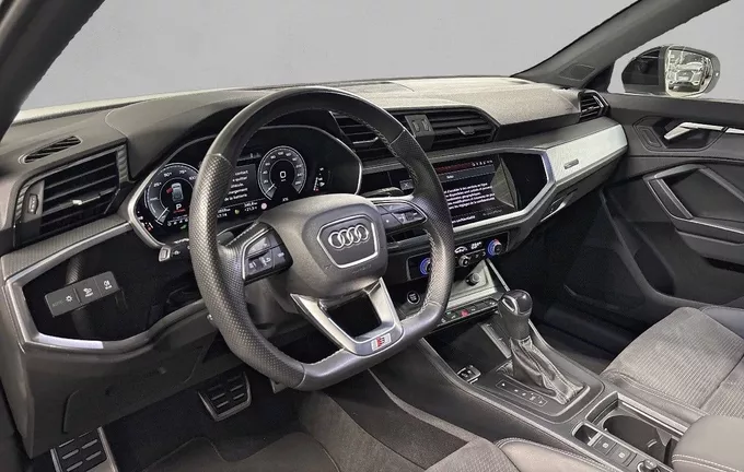 AUDI Q3 Sportback 45 TFSIe 245 ch S tronic 6 S line photo 11 2131037