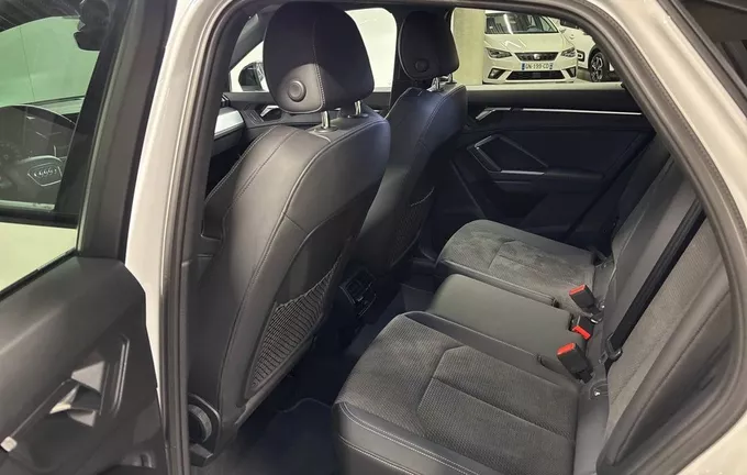 AUDI Q3 Sportback 45 TFSIe 245 ch S tronic 6 S line photo 17 2131037