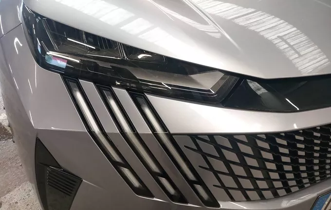 PEUGEOT 5008 Hybrid 145 ch e-DCS6 Allure photo 16 945812