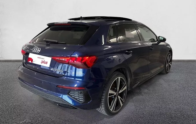 AUDI A3 Sportback 40 TFSIe 204 S tronic 6 S Line extérieur trois quart arrière droit 2130359