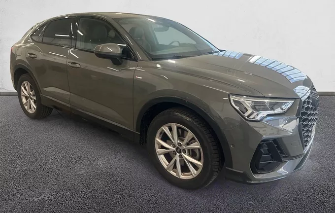 AUDI Q3 Sportback 45 TFSIe 245 ch S tronic 6 S line extérieur trois quart avant droit 2129798