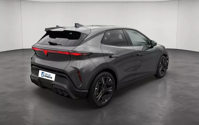 CUPRA RAVAL 136 ch Plus extérieur trois quart arrière droit 4736