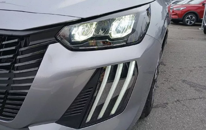 PEUGEOT 208 100 S&S BVM6 Style photo 12 944352