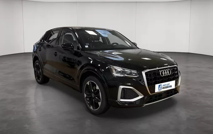 AUDI Q2 35 TFSI 150 S tronic 7 Design Luxe extérieur trois quart avant droit 213655