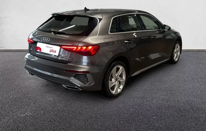 AUDI A3 Sportback 40 TFSIe 204 S tronic 6 S Line extérieur trois quart arrière droit 2130694