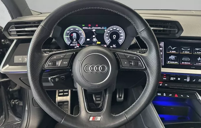 AUDI A3 Sportback 40 TFSIe 204 S tronic 6 S Line extérieur trois quart arrière gauche 2130694