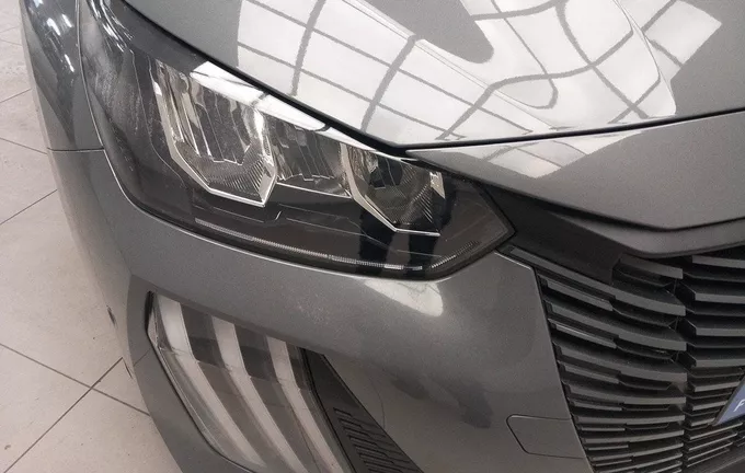 PEUGEOT 208 Hybrid 110 e-DCS6 Allure photo 16 943963