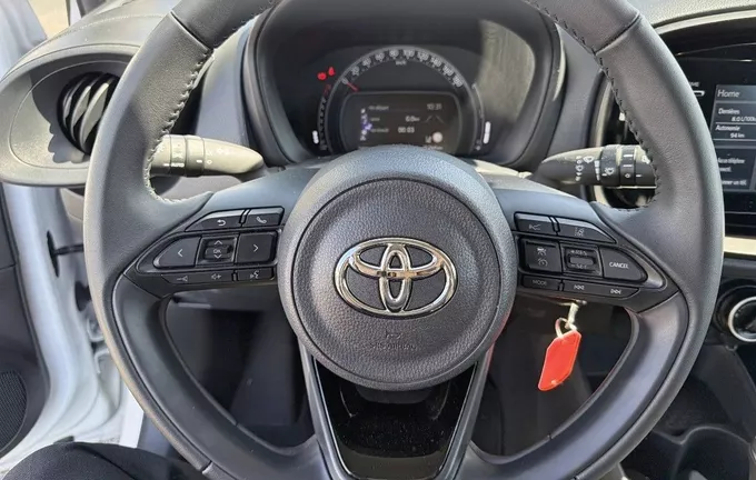 TOYOTA AYGO X 1.0 VVT-i 72 S-CVT Dynamic photo 12 1103443