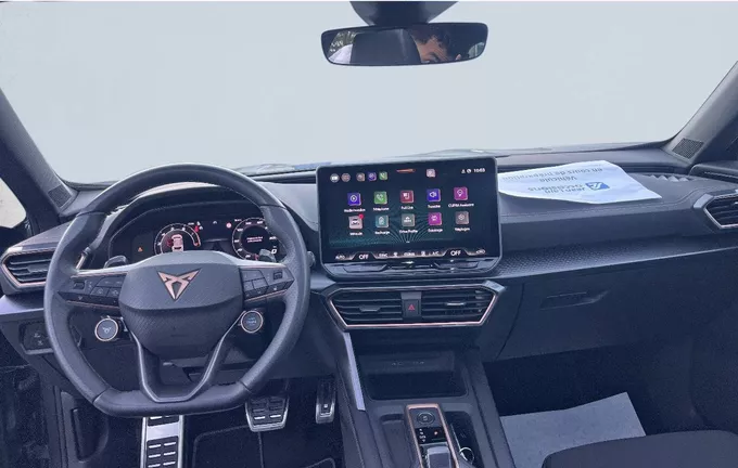 CUPRA FORMENTOR 1.4 e-HYBRID 204 ch DSG6 V extérieur trois quart avant droit 560731
