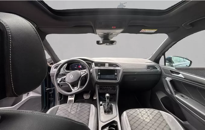 VOLKSWAGEN TIGUAN 1.4 eHybrid 245ch DSG6 R-Line extérieur trois quart avant droit 2129572