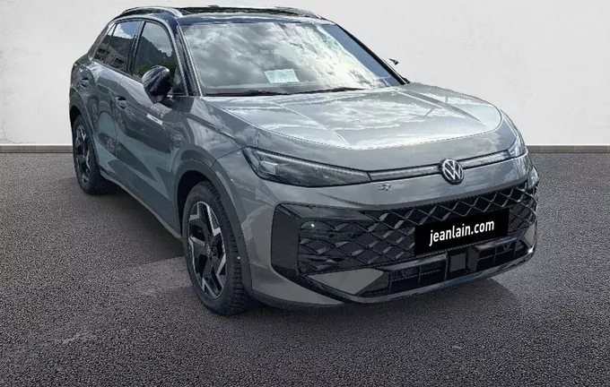 VOLKSWAGEN T-ROC 1.5 eTSI EVO2 Hybrid 150 ch DSG7 R-Line extérieur trois quart avant droit 6232
