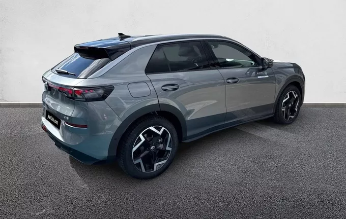 VOLKSWAGEN T-ROC 1.5 eTSI EVO2 Hybrid 150 ch DSG7 R-Line extérieur trois quart arrière droit 6232