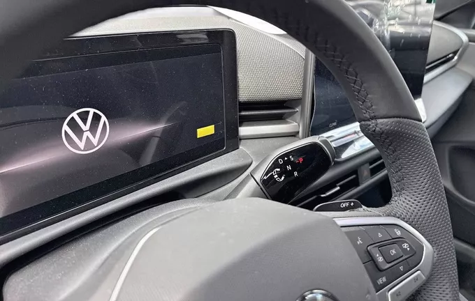 VOLKSWAGEN T-ROC 1.5 eTSI EVO2 Hybrid 150 ch DSG7 R-Line photo 13 6232