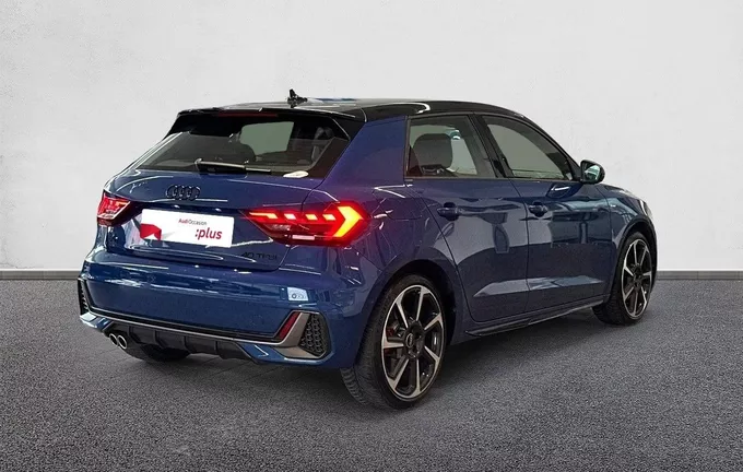 AUDI A1 Sportback 40 TFSI 207 ch S tronic 7 Compétition extérieur trois quart arrière droit 2129203